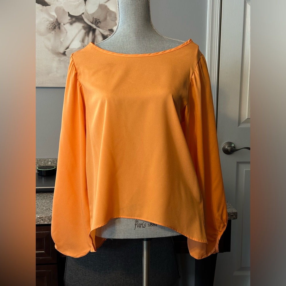 Peach coral salmon blouse cute flowing back size large